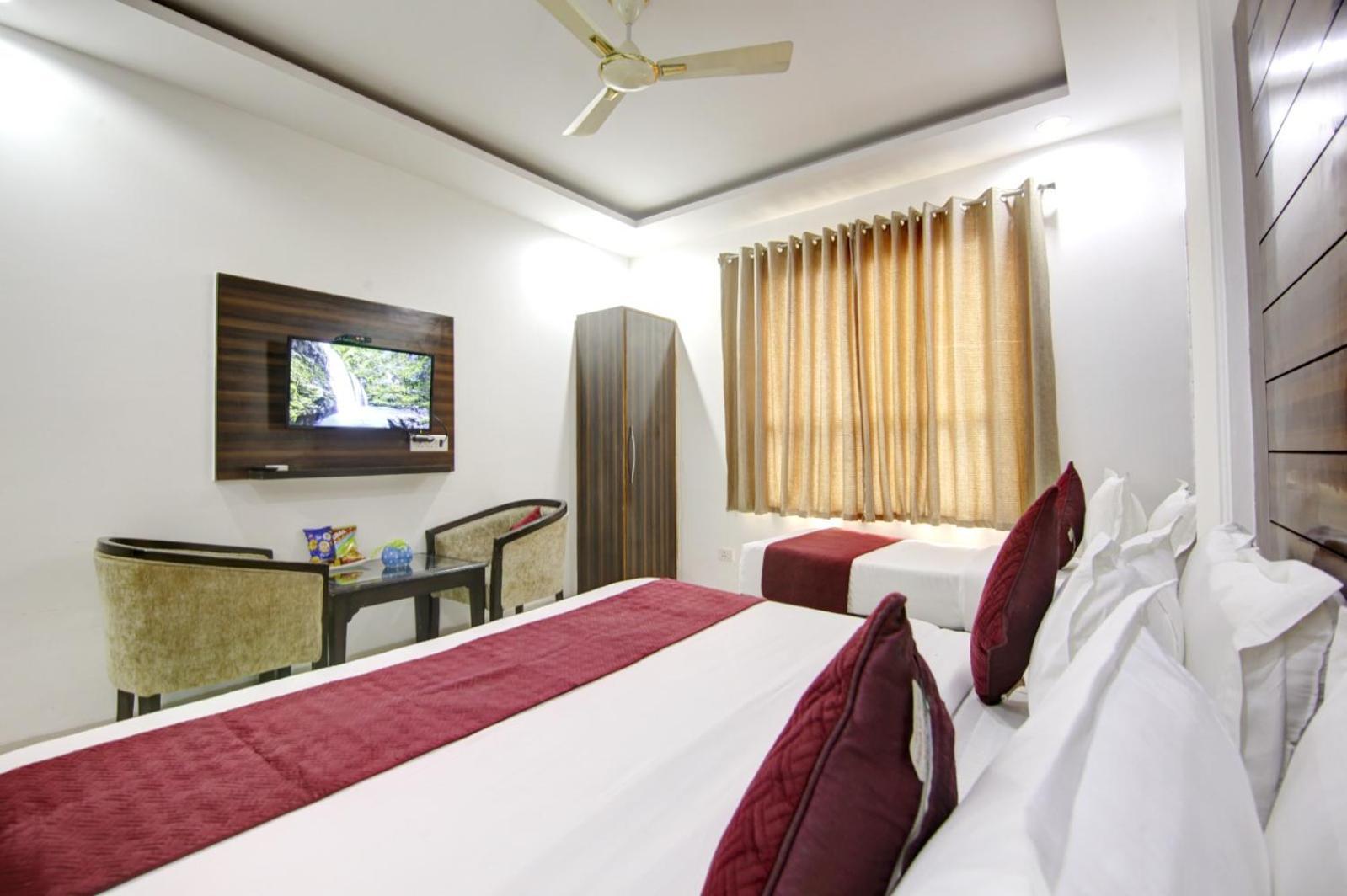 Hotel Devrana Delhi Airport New Delhi Eksteriør billede