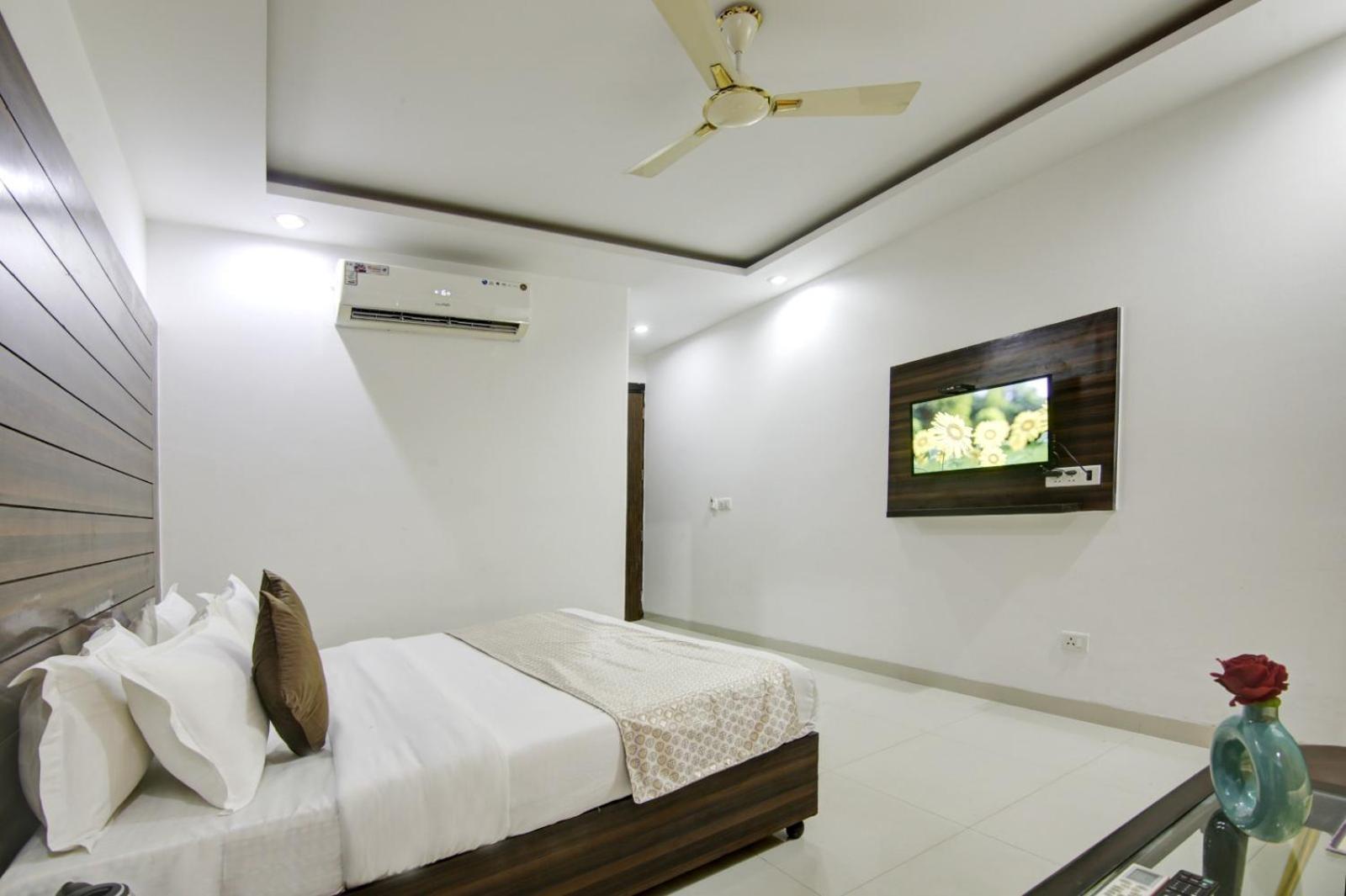 Hotel Devrana Delhi Airport New Delhi Eksteriør billede